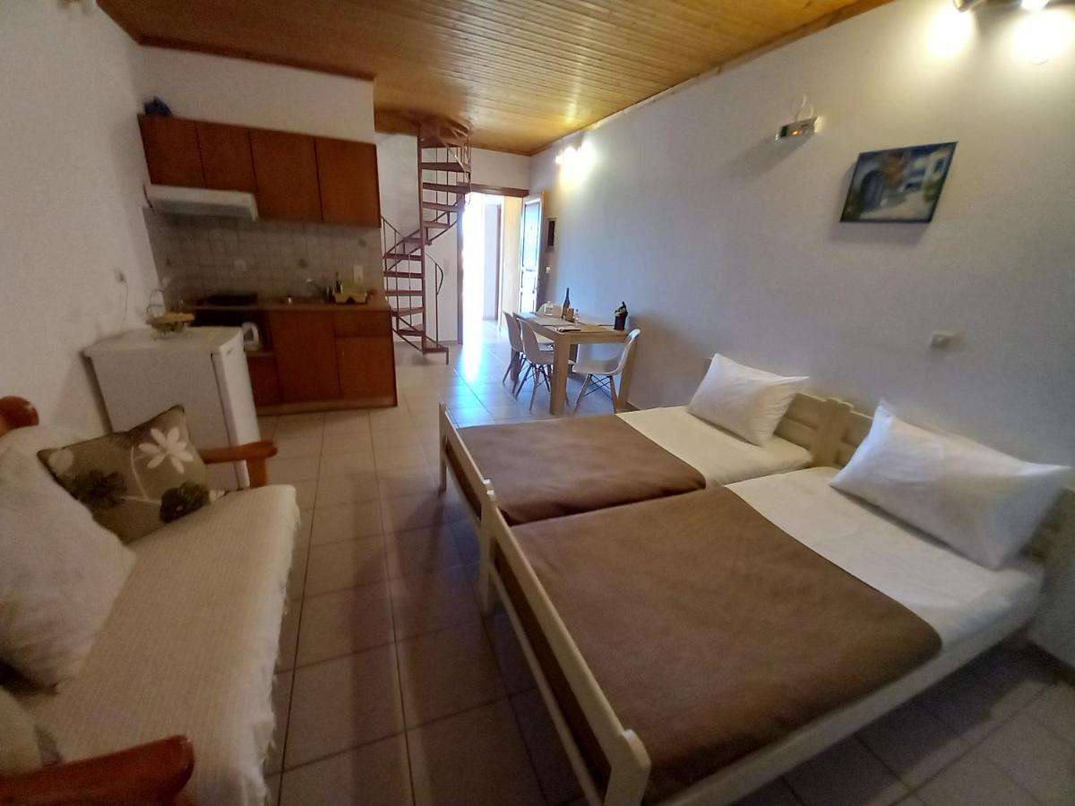 Marketos Apartments Svoronata Esterno foto